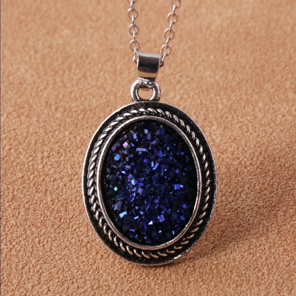 Fashion necklace and earring set. Druzy blue and silver